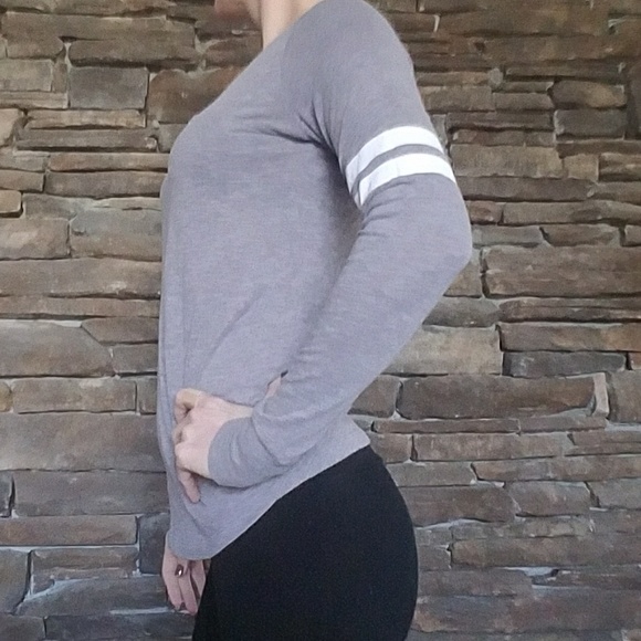 VS Pink Long Sleeve Stripe Tee in Grey EUC - Picture 2 of 5